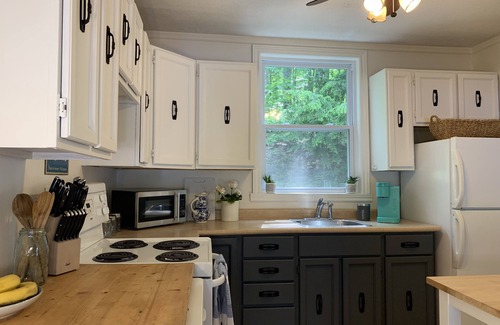 Seguin Cottage | Lovely cozy cottage on north end of Lake Joseph Muskoka