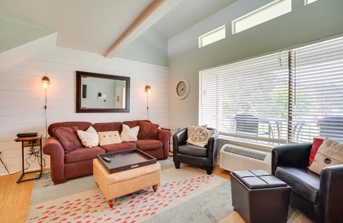 Quincy Apartment | Lovely Crescent Bar Condo with Community Amenities!
