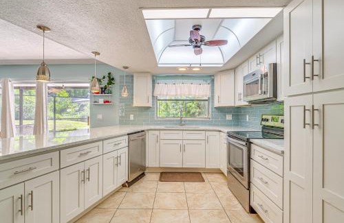 Crystal River House | Lovely Crystal River Home with Lanai and Pool!
