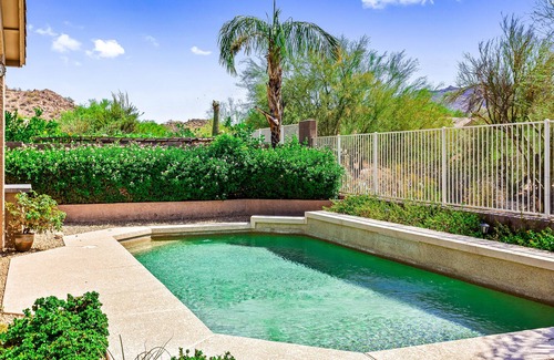 Boulder Mountain Highlands House | Lovely Desert Home w/Free WiFi, Central AC, Private Pool & Washer/Dryer, Patio