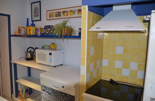 Albi Apartment | Lovely Duplex Inner Court and Semi-Covered Terrace
