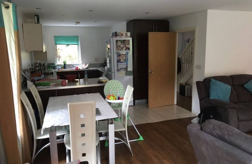 Old Harlow House | Lovely Entire House in heart of Harlow