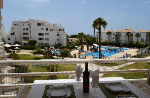 Portimao Apartment | Lovely Estrela Vau Apt - Swimming pool view
