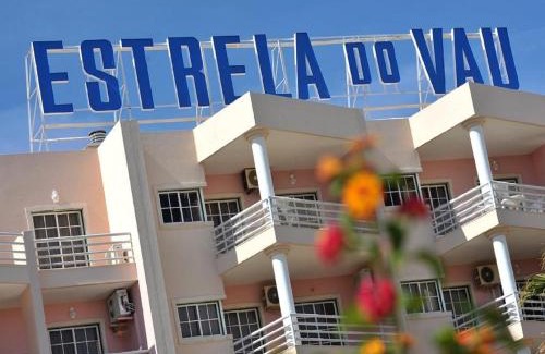 Portimao Apartment | Lovely Estrela Vau Apt - Swimming pool view