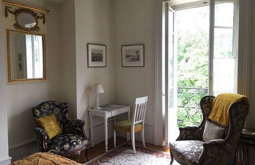 Aix-les-Bains City Center Apartment | Lovely F1 bis in Palace, green view, parking, balcony, close to thermal baths