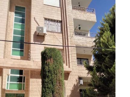 Al Jubeiha Apartment | Lovely family home