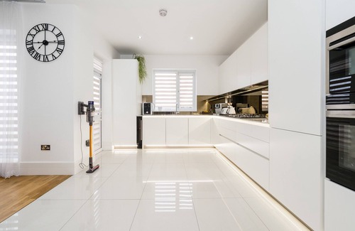 River House | Lovely Family House in Dagenham 8min to the station