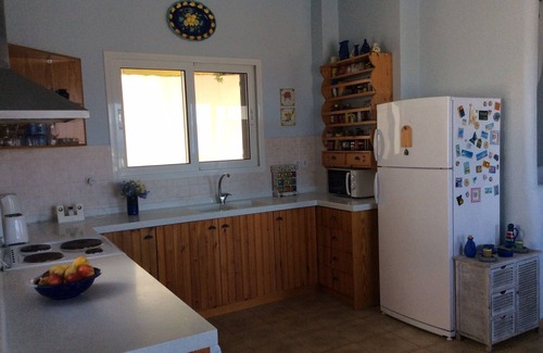 Plaka Villa | Lovely family villa with stunning sea views, private pool, games room & wi-fi