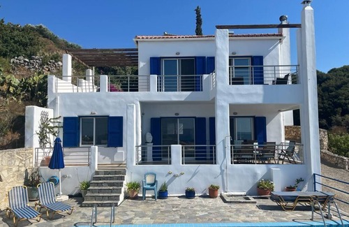 Plaka Villa | Lovely family villa with stunning sea views, private pool, games room & wi-fi