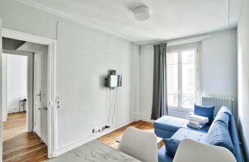 Issy-les-Moulineaux Apartment | Lovely flat 5min walk from the Marie d'Issy metro station