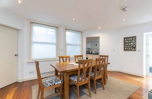 Courtfield Apartment | Lovely flat in Chelsea