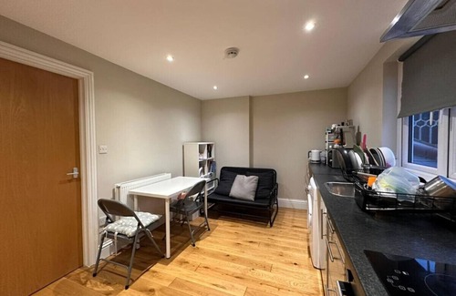Crofton Park Apartment | Lovely flat in Brockley, SE4