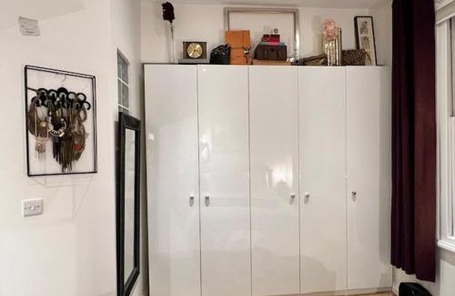 West Kensington Apartment | Lovely flat near Holland Park