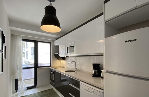 Uludag Apartment | Lovely Flat with Balcony near Metro in Eyupsultan
