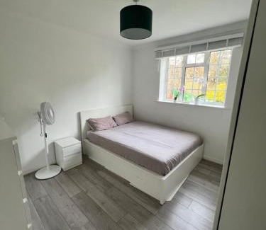 Forest Hill Apartment | Lovely Forest Hill Flat