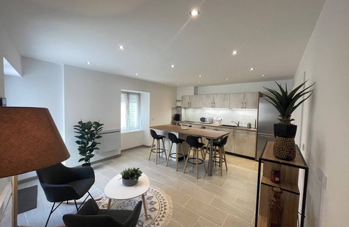 Saint-Nazaire-le-Desert House | Lovely renovated and equipped street house in the heart of the village