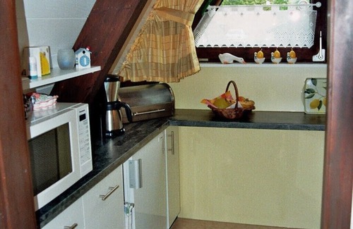 Fedderwardersiel House | Lovely furnished house on the outskirts of a vacation park with a large garden