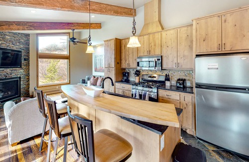 Snowmass Village House | Lovely getaway minutes from ski slopes with mountain views, fireplace, & balcony