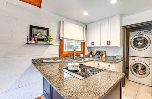 Benton Cabin | Lovely Gilbertsville Cabin w/Patio, 4 Mi to Water