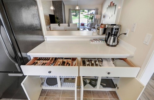 Napa Condo | Lovely Golf Course Retreat: Pool, Fire Pit & BBQ