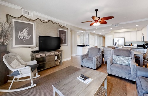 Gulf Shores Condo | Lovely Gulf-front condo with pool, sauna, washer/dryer, & central AC