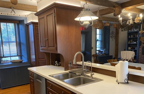Refton House | Lovely Historic Home at the edge of Strasburg - East Wing