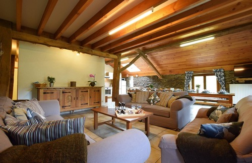 Frahan House | Lovely Holiday Home In Frahan wIth Terrace