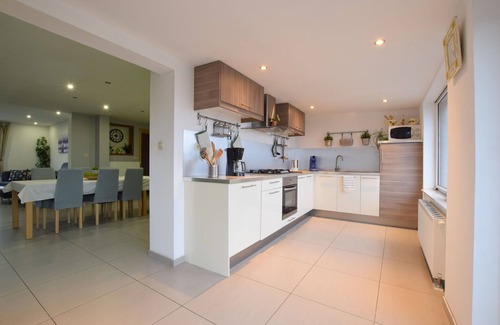 Somme-Leuze House | Lovely holiday home in Gros Chêne with bubble bath