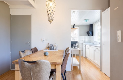 Lauwersoog House | Lovely holiday home, quiet location by the sea