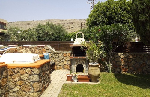 Pefkos Villa | Lovely holiday Villa with private pool , between historic Lindos and Pefcosnn