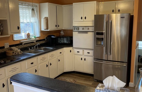 Cheviot House | Lovely home away from home 4 BR 3 ba