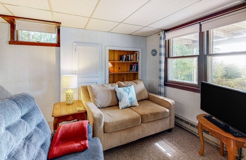 Bass Harbor House | Lovely home, cottage, apartment, with oceanview & washer/dryer