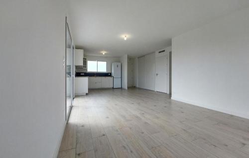 Les Magnils House | Lovely Home In Les Magnils-Reigniers