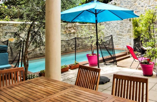 Sauzet House | Lovely Home In Villeneuve De Berg