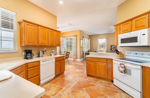 Highgate Park House | Lovely home in a gated neighborhood with pool and spa