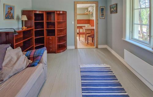 Auktsjaur House | Lovely Home In Auktsjaur With Sauna
