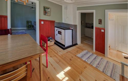 Auktsjaur House | Lovely Home In Auktsjaur With Sauna