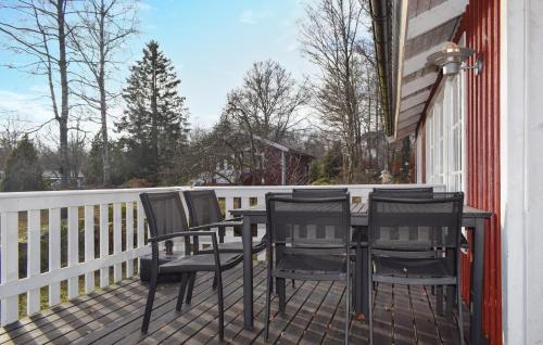 Backaryd House | Lovely Home In Backaryd With Lake View