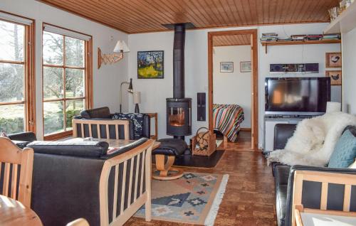 Backaryd House | Lovely Home In Backaryd With Lake View