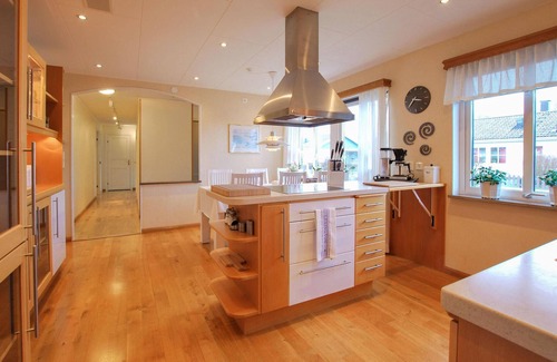 Borgholm House | Lovely home in Borgholm with sauna