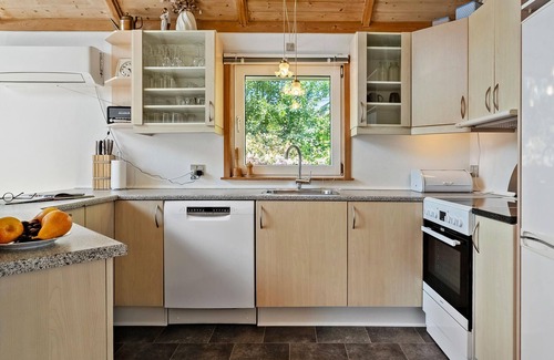 Hvidbjerg Strand House | Lovely home in Børkop with WiFi