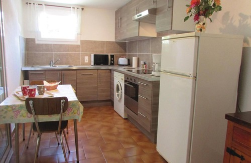 Calvi House | Lovely home in Calvi with kitchen