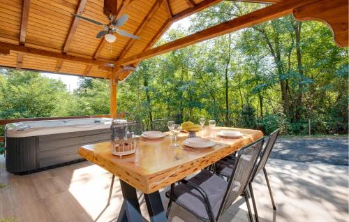 Velika Gorica House | Lovely Home In Donja Lomnica With Sauna