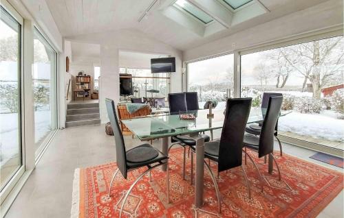 Farhult House | Lovely Home In Farhult With Kitchen