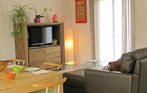 Brain-sur-Allonnes House | Lovely Home In Brain-Sur-Alonnes