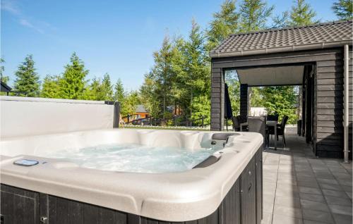 Fjellerup House | Lovely Home In Glesborg With Sauna