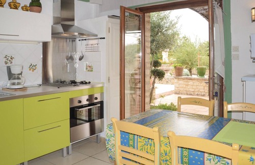 Gordes House | Lovely home in Gordes with kitchen