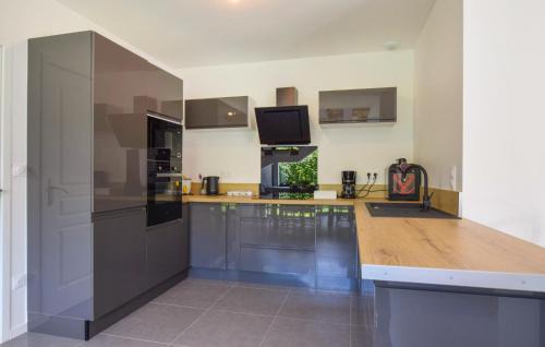 Grentheville House | Lovely Home In Grentheville With Wifi