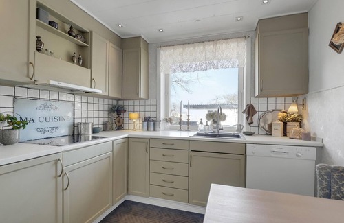 Gudhjem House | Lovely home in Gudhjem with WiFi