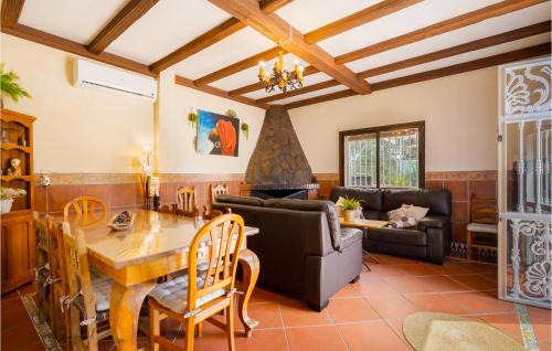 Guillena House | Lovely Home In Guillena With Wifi